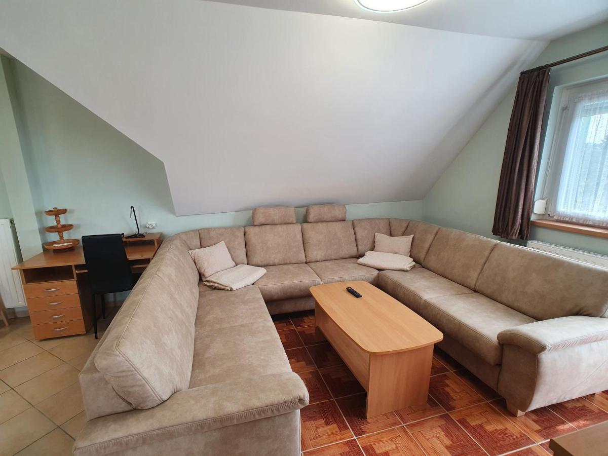 Krisztian Apartmanhaz Vonyarcvashegy Zewnętrze zdjęcie