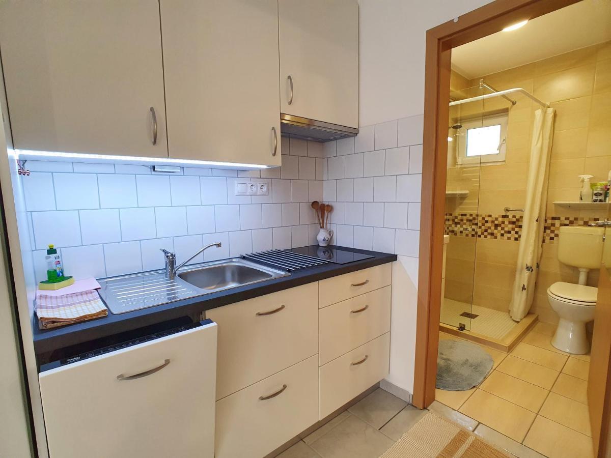 Krisztian Apartmanhaz Vonyarcvashegy Zewnętrze zdjęcie