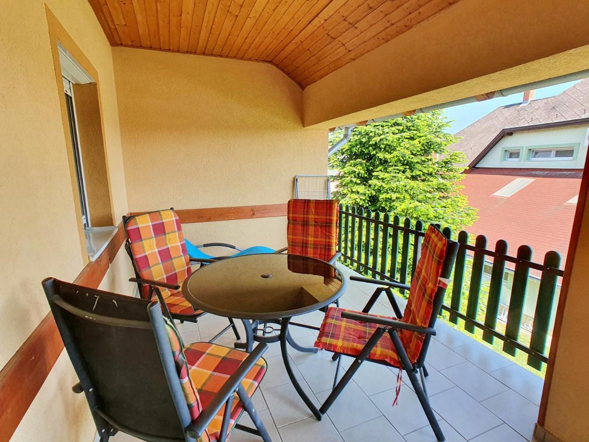 Krisztian Apartmanhaz Vonyarcvashegy Zewnętrze zdjęcie