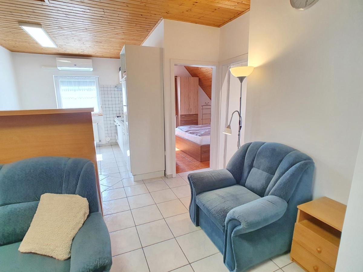 Krisztian Apartmanhaz Vonyarcvashegy Zewnętrze zdjęcie