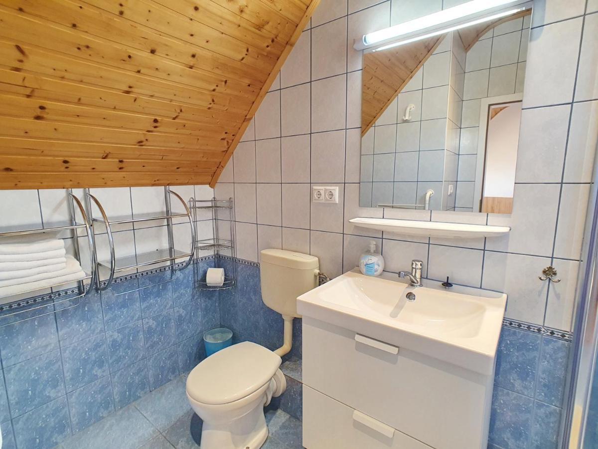 Krisztian Apartmanhaz Vonyarcvashegy Zewnętrze zdjęcie