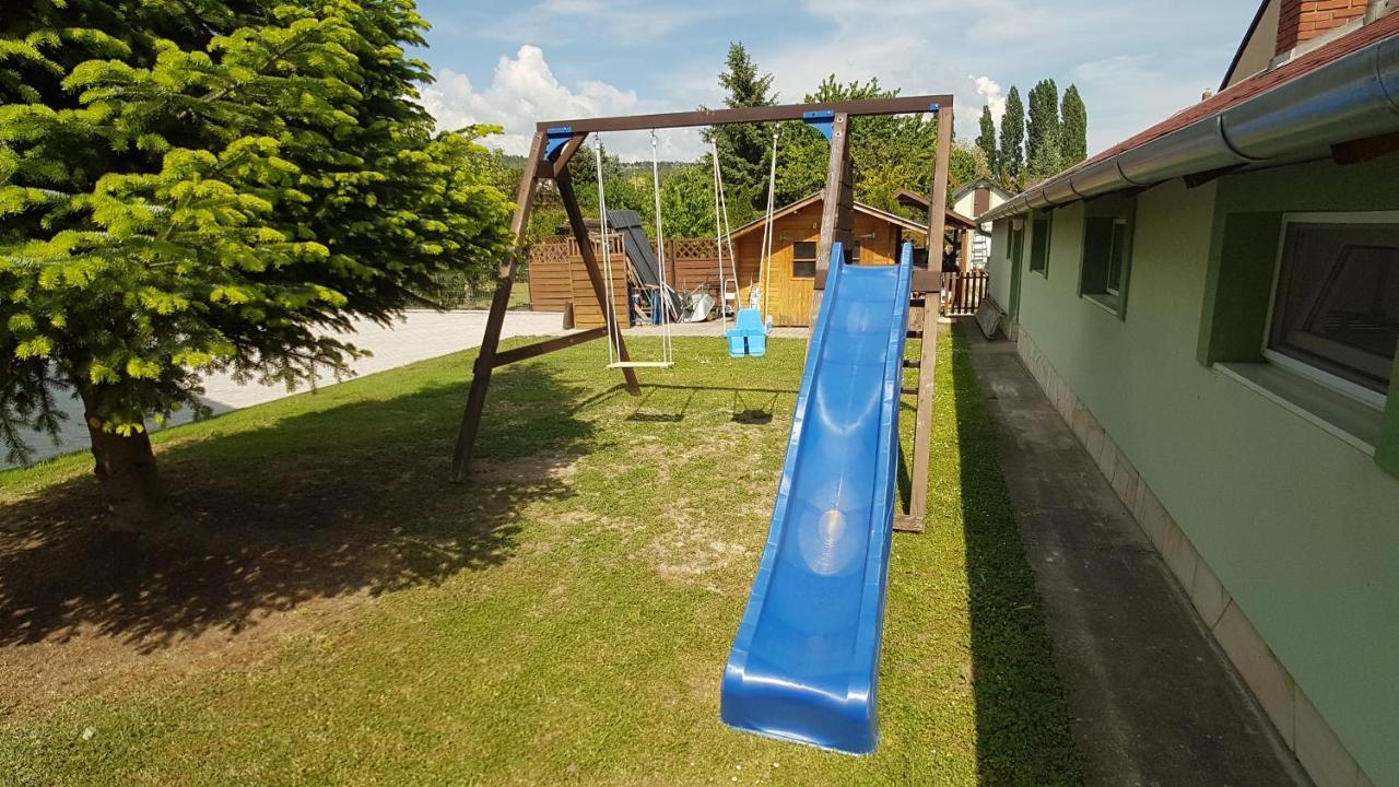 Krisztian Apartmanhaz Vonyarcvashegy Zewnętrze zdjęcie
